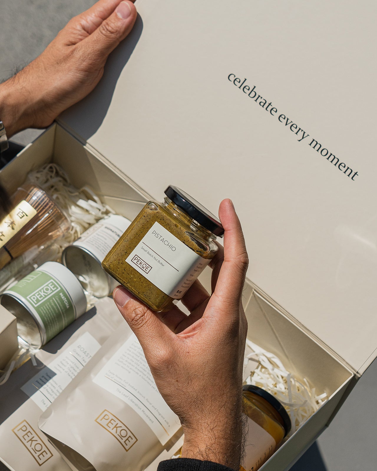 Luxury Eid corporate tea gift box in UAE by MyPekoe